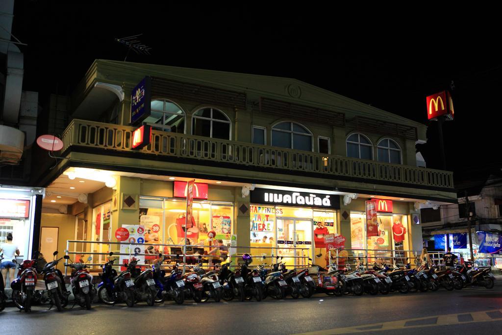Meroom Phuket Buitenkant foto